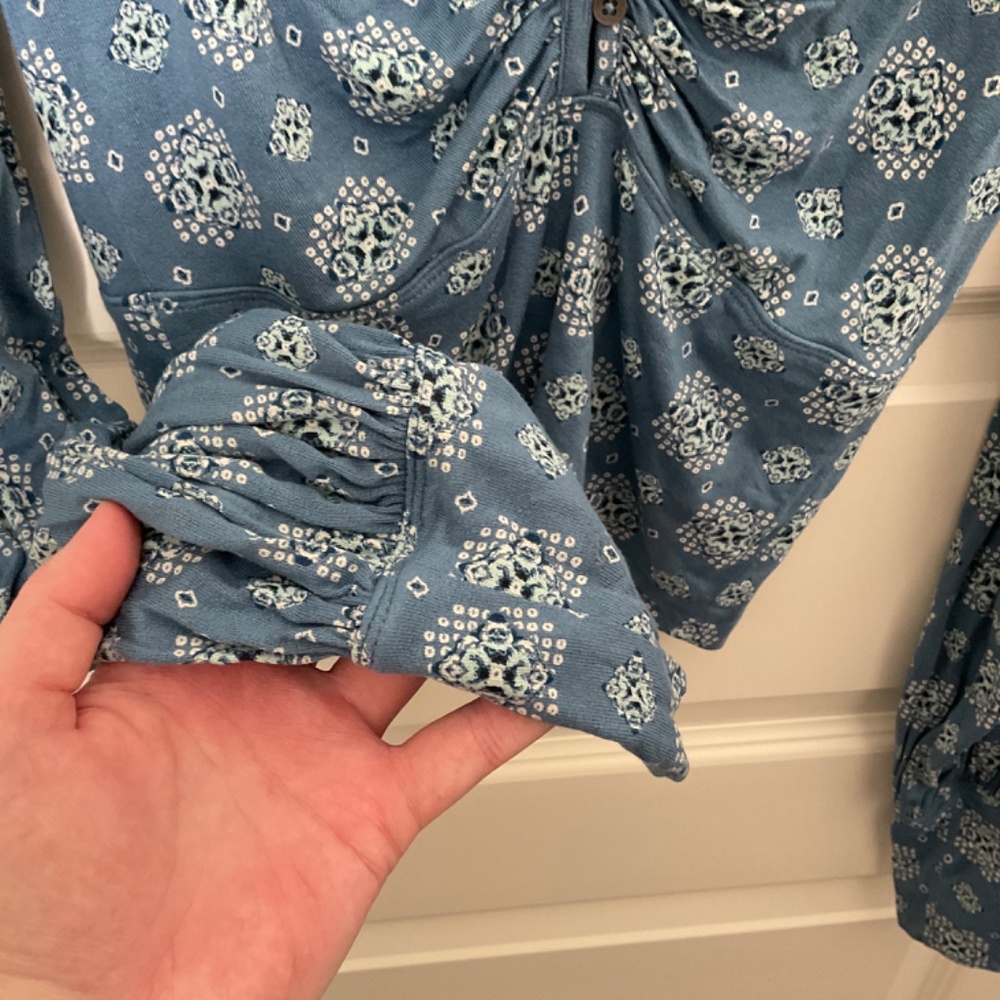 Free People Sydney’s Printed Top - Blue -‎ Size XS - Picture 4 of 12